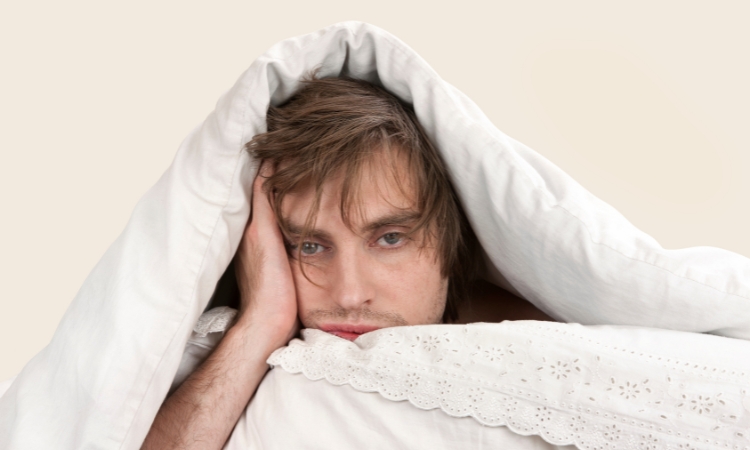 dormire male conseguenze